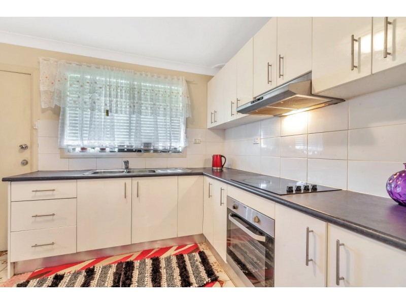 16 Tyrell Crescent, Fairfield West NSW 2165