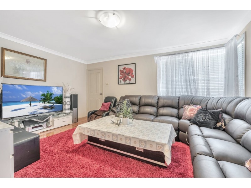 16 Tyrell Crescent, Fairfield West NSW 2165