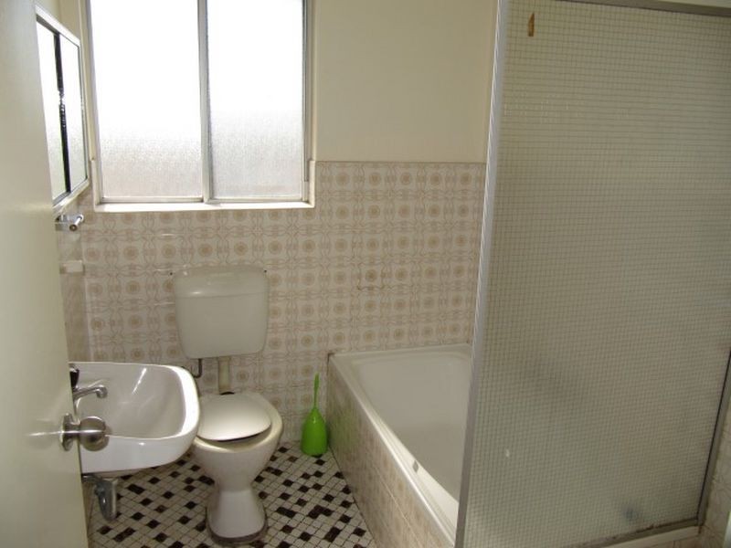 Fairfield NSW 2165