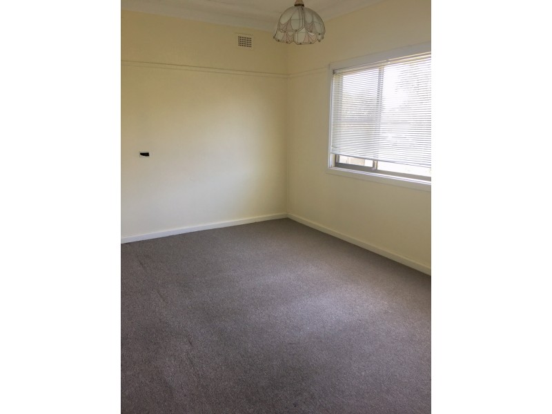 12 Dale Avenue, Liverpool NSW 2170