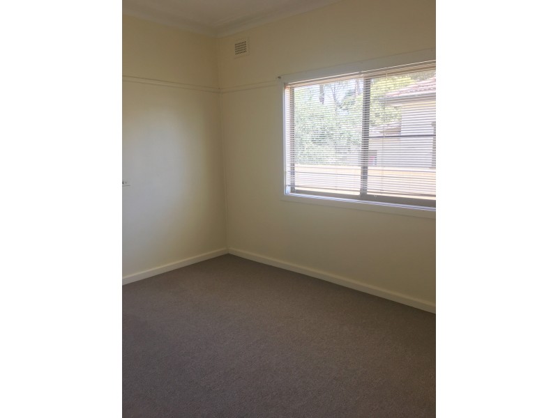 12 Dale Avenue, Liverpool NSW 2170