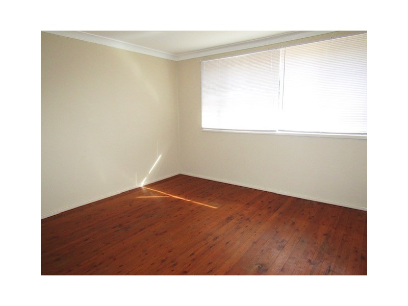 16 Gilmore Avenue, Leumeah NSW 2560