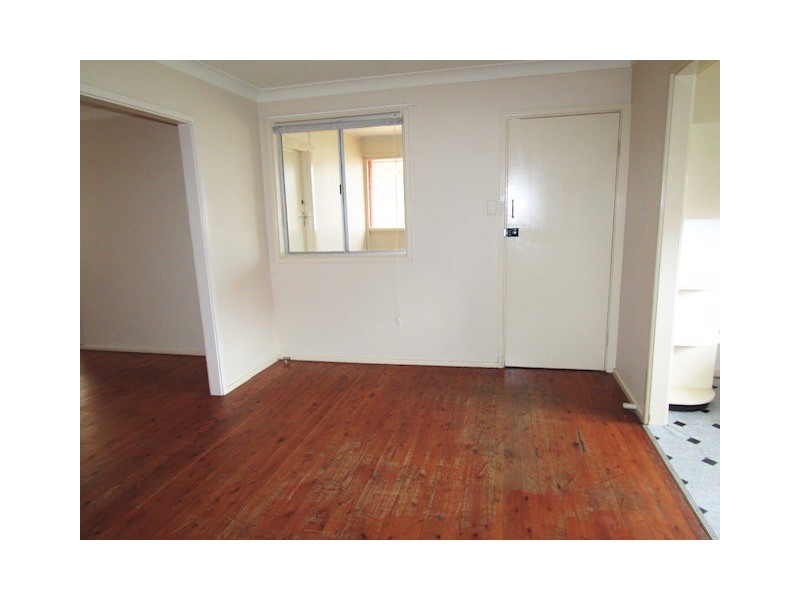 16 Gilmore Avenue, Leumeah NSW 2560