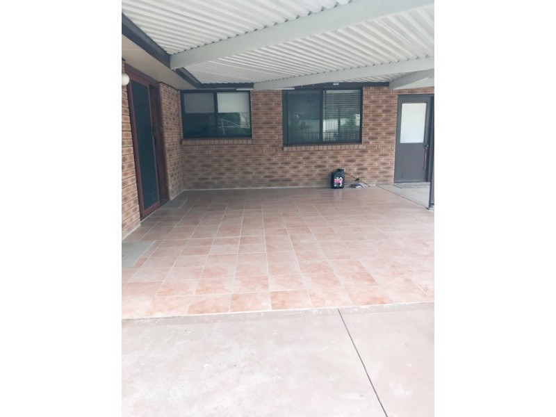 4 Huon Place, Glenfield NSW 2167