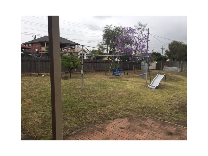 2 Sackville Street, Fairfield NSW 2165