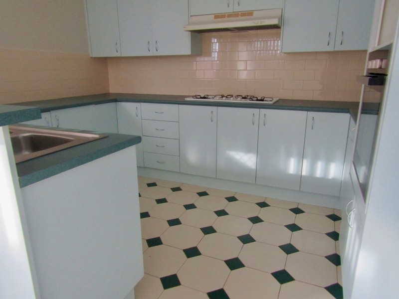 2/124 Whitford Road, Hinchinbrook NSW 2168