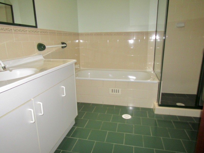 2/124 Whitford Road, Hinchinbrook NSW 2168