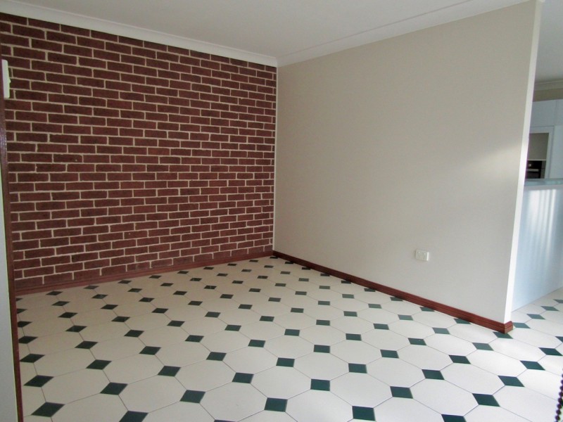 2/124 Whitford Road, Hinchinbrook NSW 2168