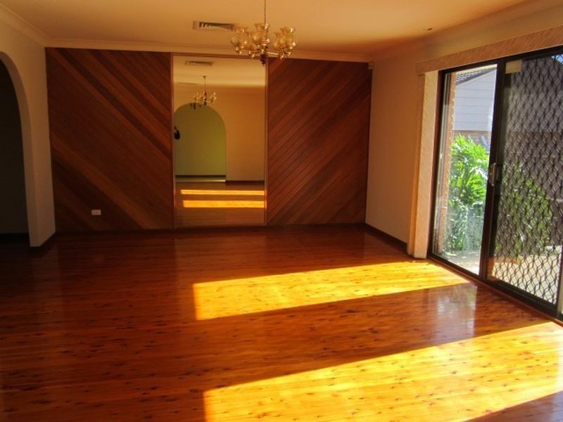 20 Elouera Crescent, Moorebank NSW 2170