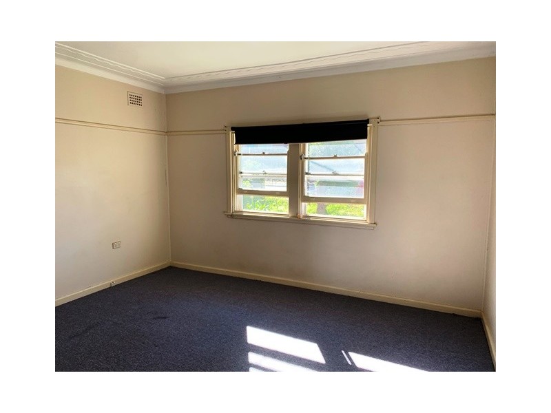 10 Lowana Avenue, Merrylands NSW 2160