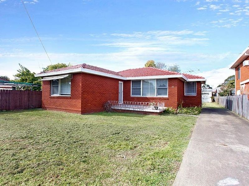 Fairfield NSW 2165