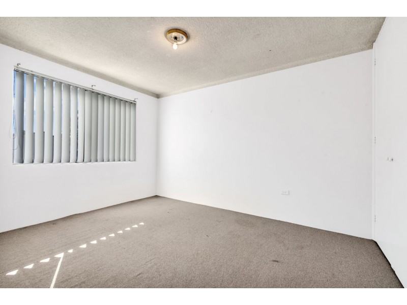 7/25 York Street, Fairfield NSW 2165