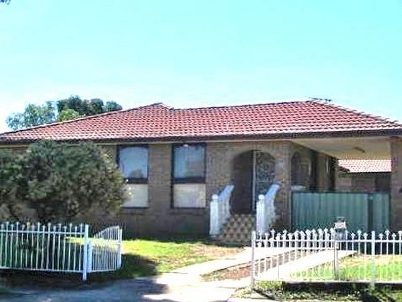 37 Apache Road, Bossley Park NSW 2176