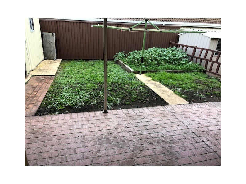 20 Lord Howe Drive, Green Valley NSW 2168