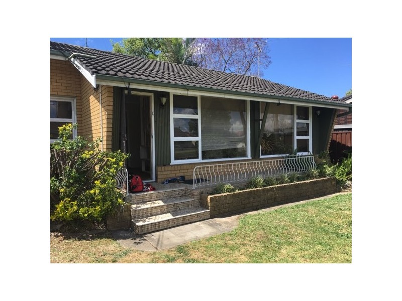 10 Hemingway Crescent, Fairfield NSW 2165