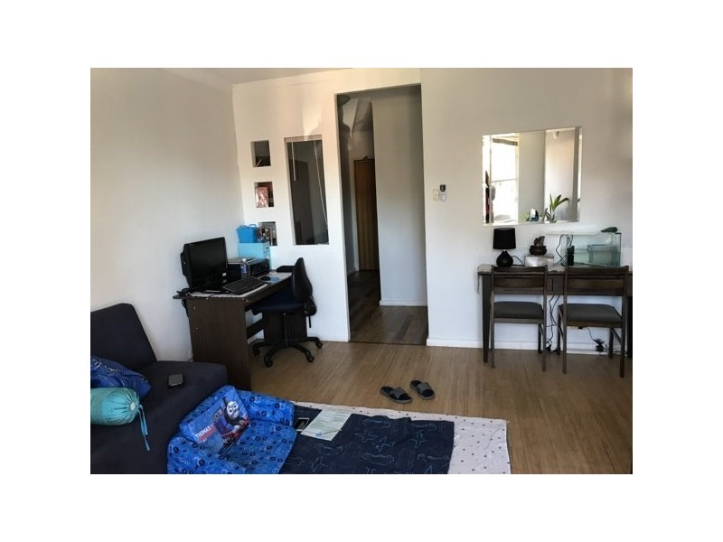 18/192 Sandal Cres Carramar, Carramar NSW 2163