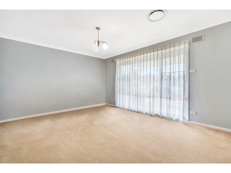 15 Corona Road, Fairfield West NSW 2165