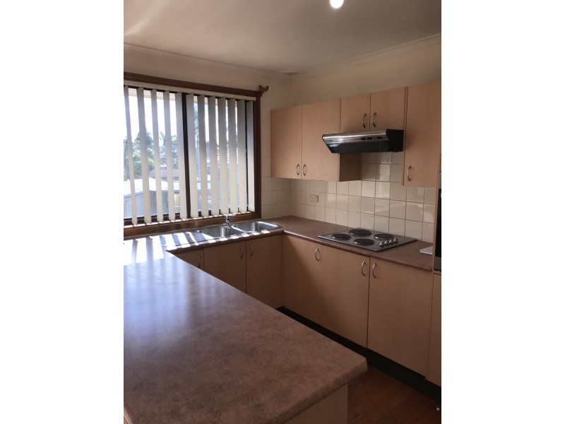 8 Bicane Close, Edensor Park NSW 2176