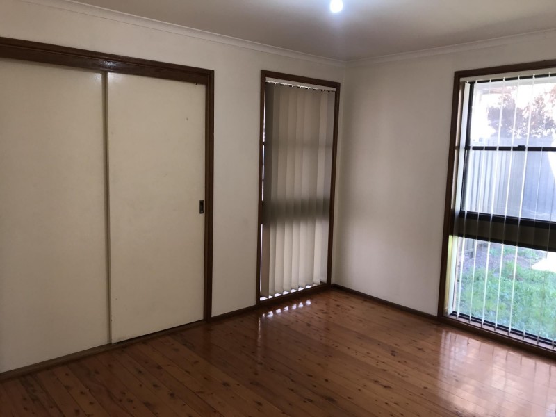 8 Bicane Close, Edensor Park NSW 2176