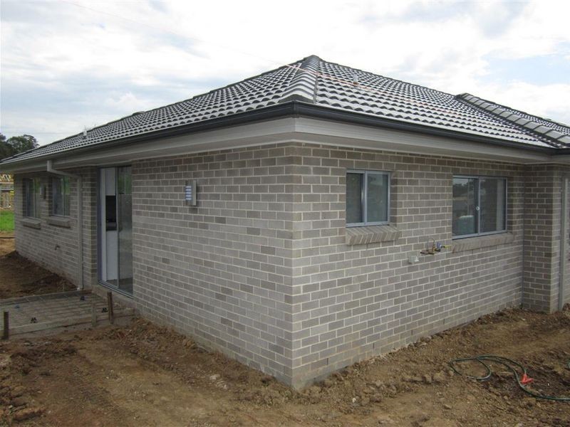 2 Lores Street,, Middleton Grange NSW 2171