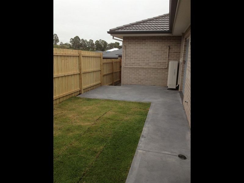 2 Lores Street,, Middleton Grange NSW 2171