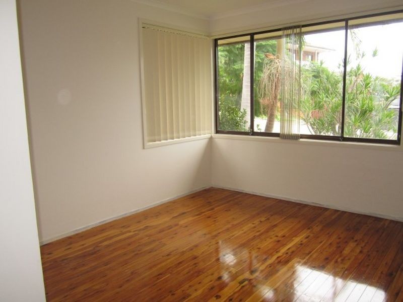 8 Manna Place, Bossley Park NSW 2176