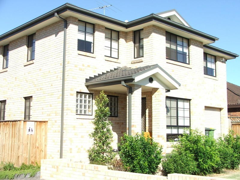 2/21 Oxford Street, Smithfield NSW 2164