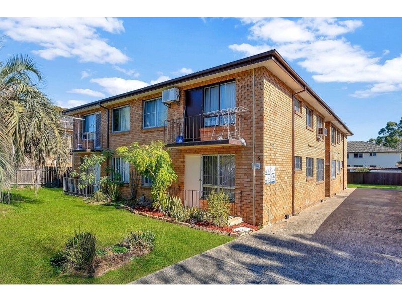 1/5 Ronald Street, Carramar NSW 2163