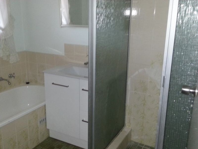 Edensor Park NSW 2176