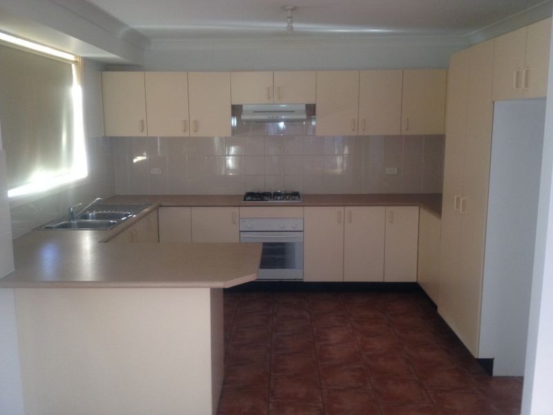 Edensor Park NSW 2176