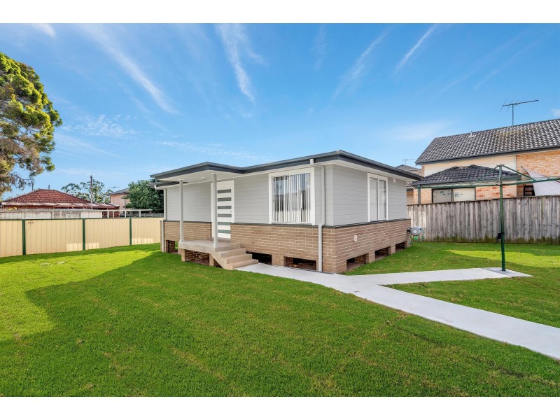 13B Slender Avenue, Smithfield NSW 2164