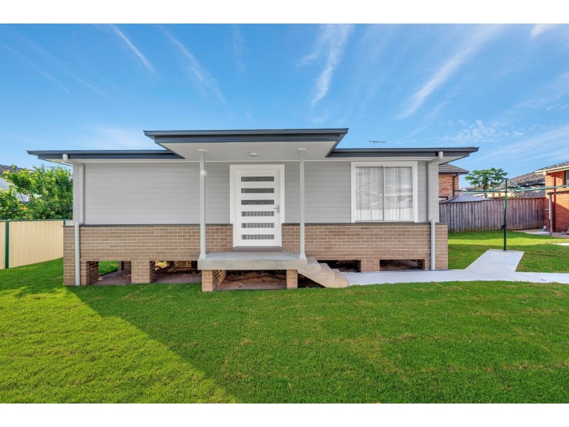 13B Slender Avenue, Smithfield NSW 2164