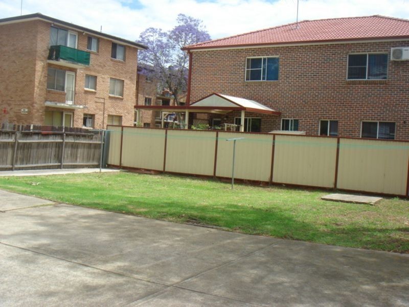 7/23 Carramar Avenue, Carramar NSW 2163