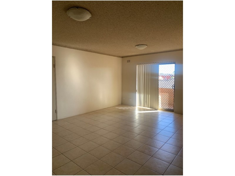 11/60 Harris Street, Fairfield NSW 2165