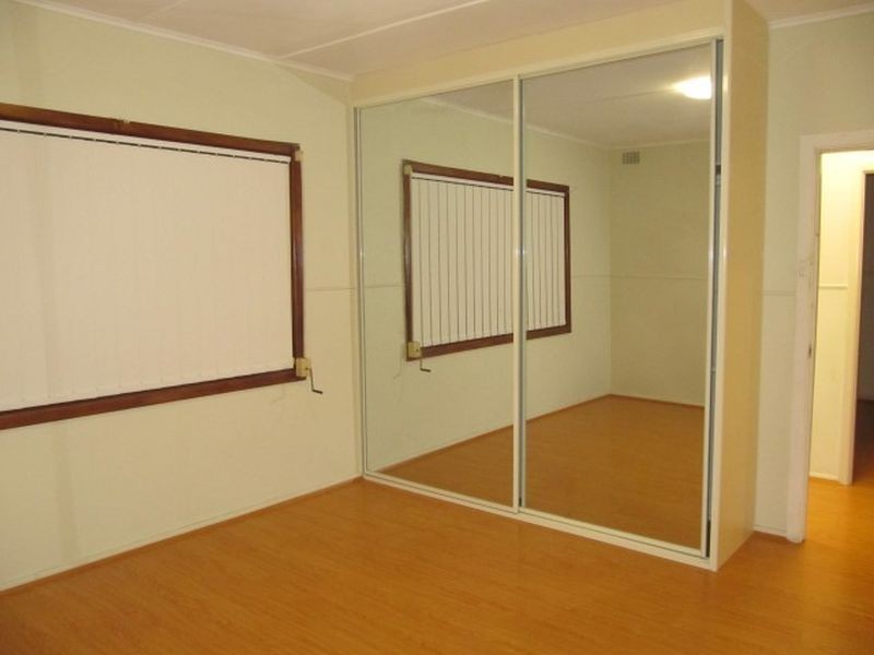 Fairfield NSW 2165