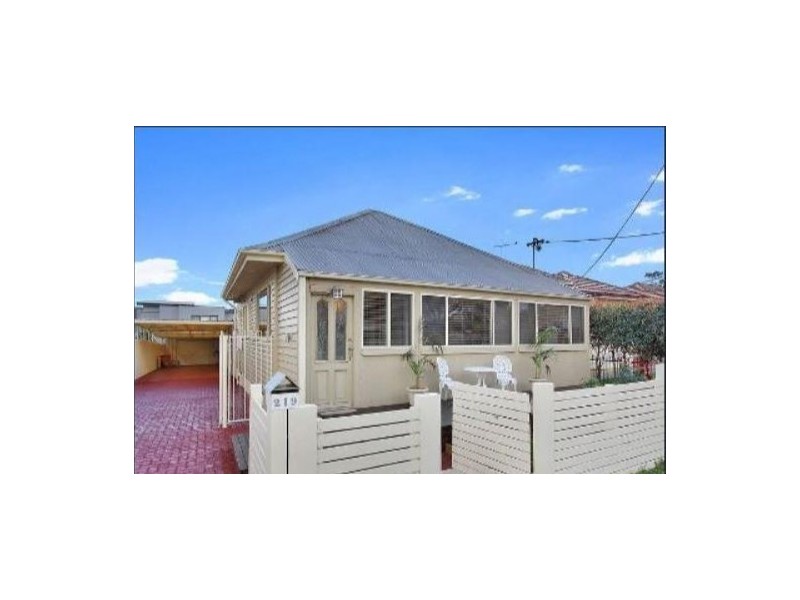 219 Fowler Road, Guildford NSW 2161