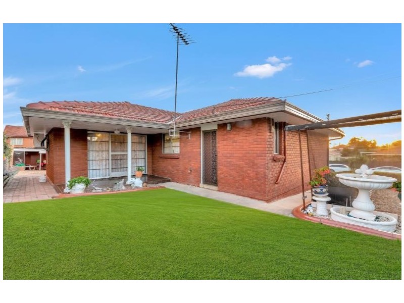 1 Gardiner Crescent, Fairfield West NSW 2165