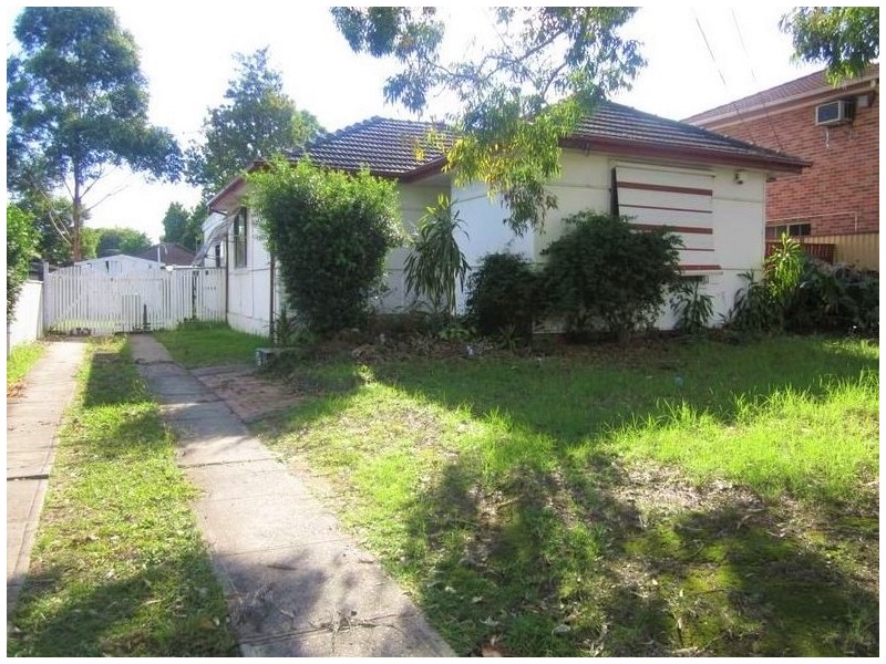 33 Neerini Street, Smithfield NSW 2164