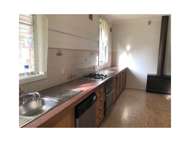 33 Neerini Street, Smithfield NSW 2164