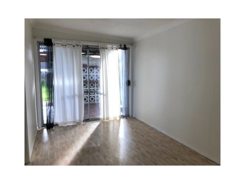 33 Neerini Street, Smithfield NSW 2164