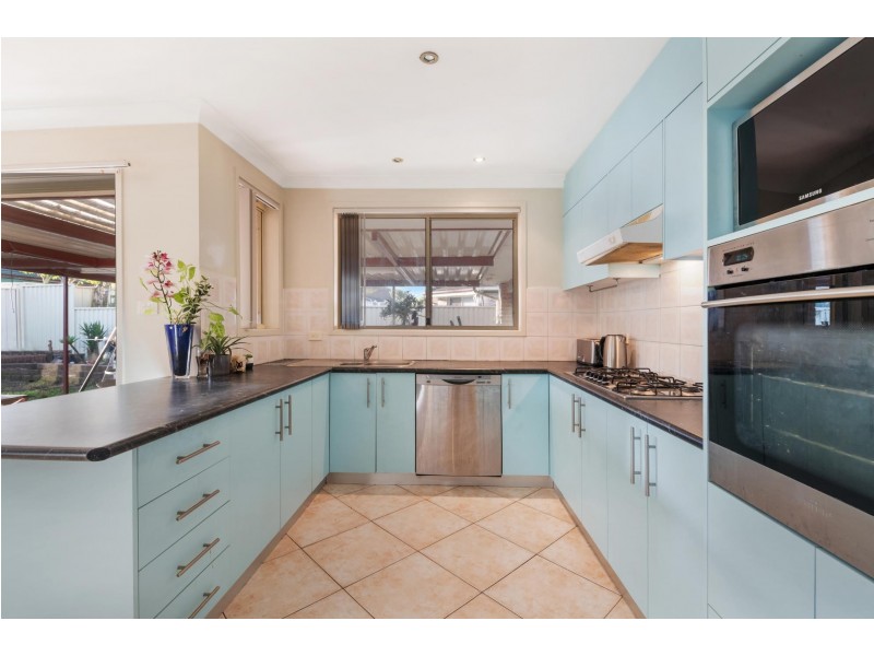 106 Pacific Palms CCT, Hoxton Park NSW 2171