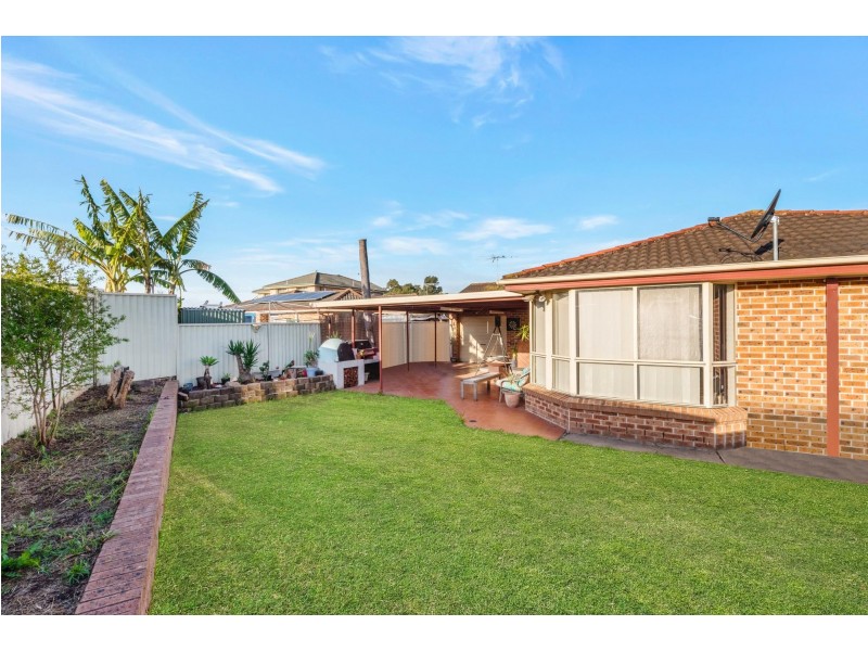 106 Pacific Palms CCT, Hoxton Park NSW 2171