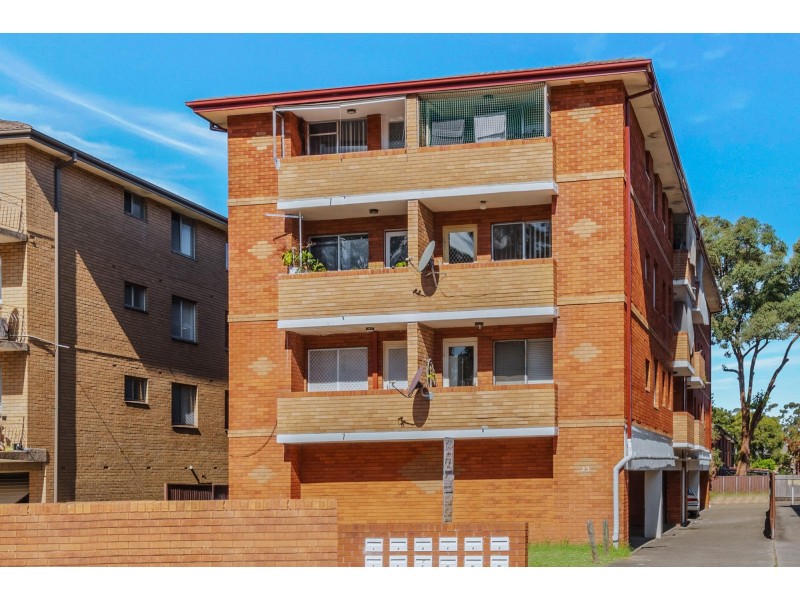 11/23 York Street, Fairfield NSW 2165