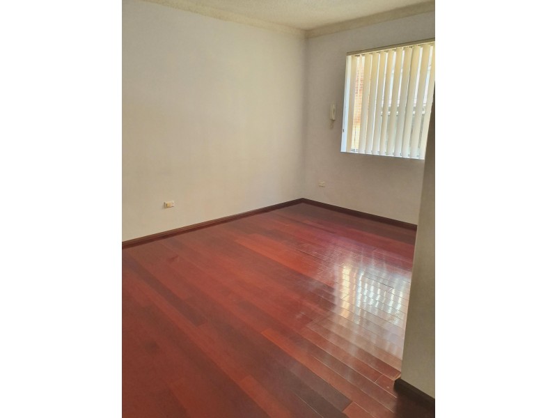 1/33 Carramar Avenue, Carramar NSW 2163