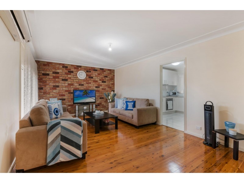 27 Flinders Street, Fairfield West NSW 2165