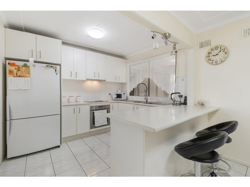 27 Flinders Street, Fairfield West NSW 2165