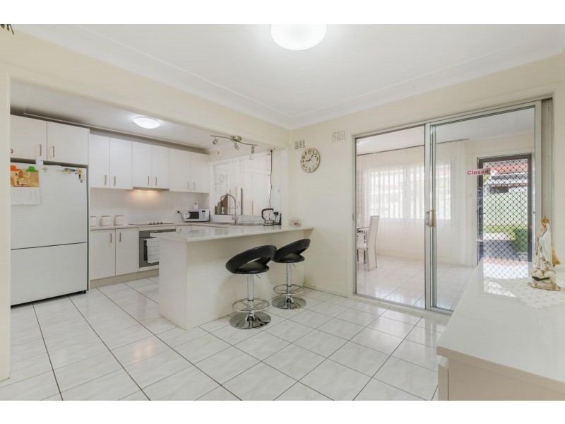 27 Flinders Street, Fairfield West NSW 2165