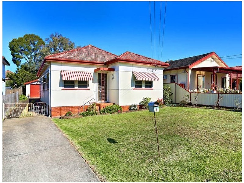 7 Lang Street, Smithfield NSW 2164