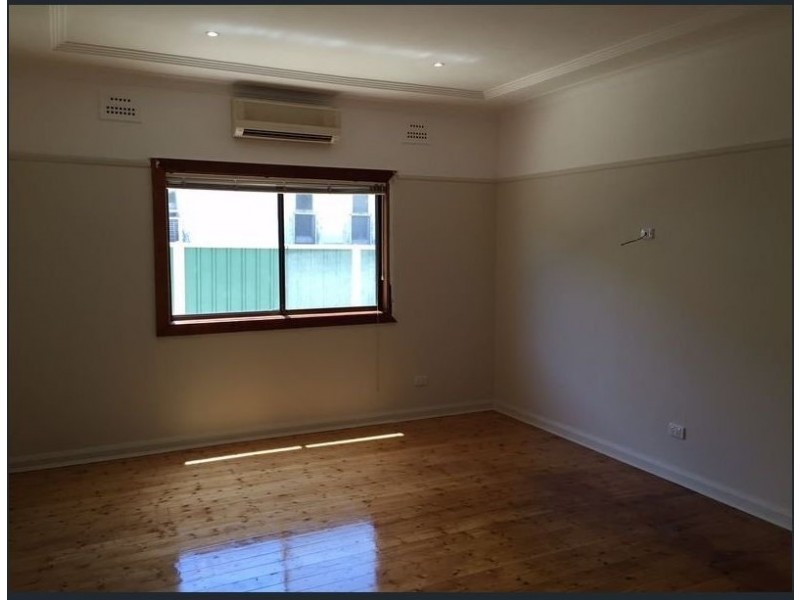 40 Railway Parade, Fairfield NSW 2165