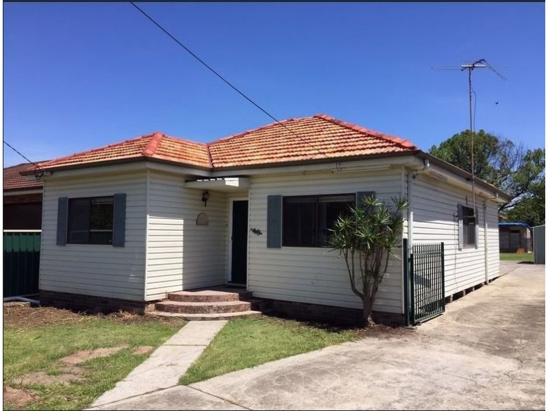 40 Railway Parade, Fairfield NSW 2165